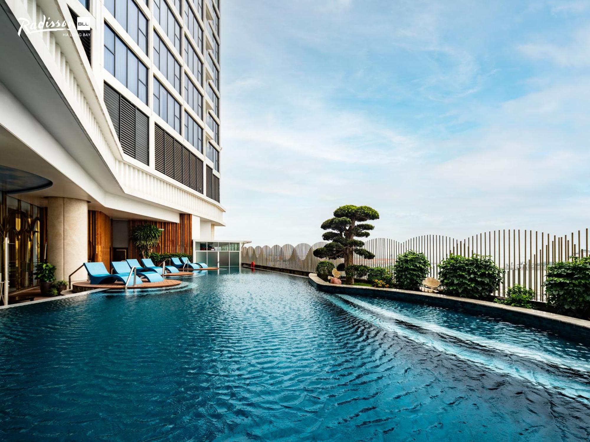 Radisson Blu Ha Long Bay Hotel Bagian luar foto