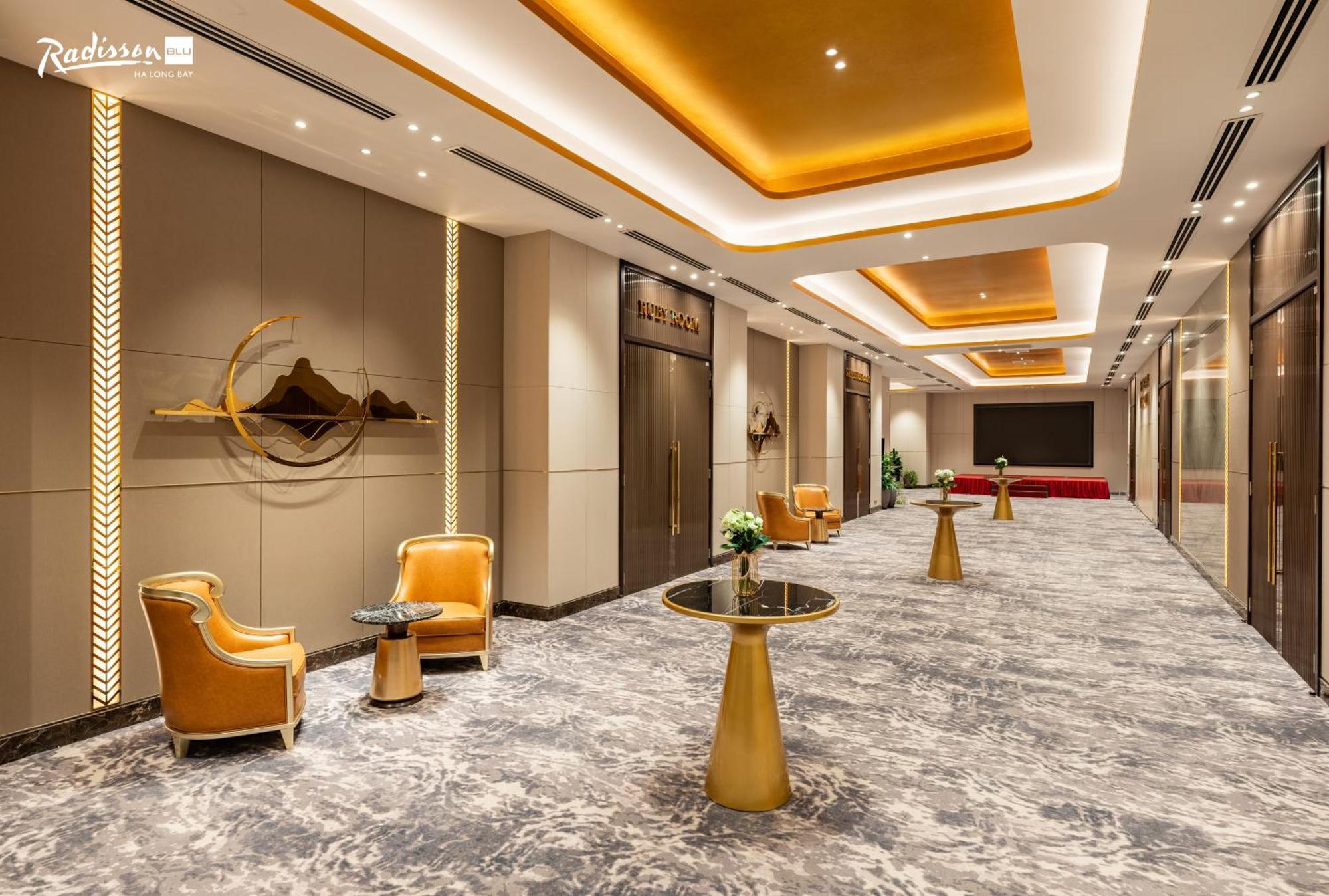 Radisson Blu Ha Long Bay Hotel Bagian luar foto