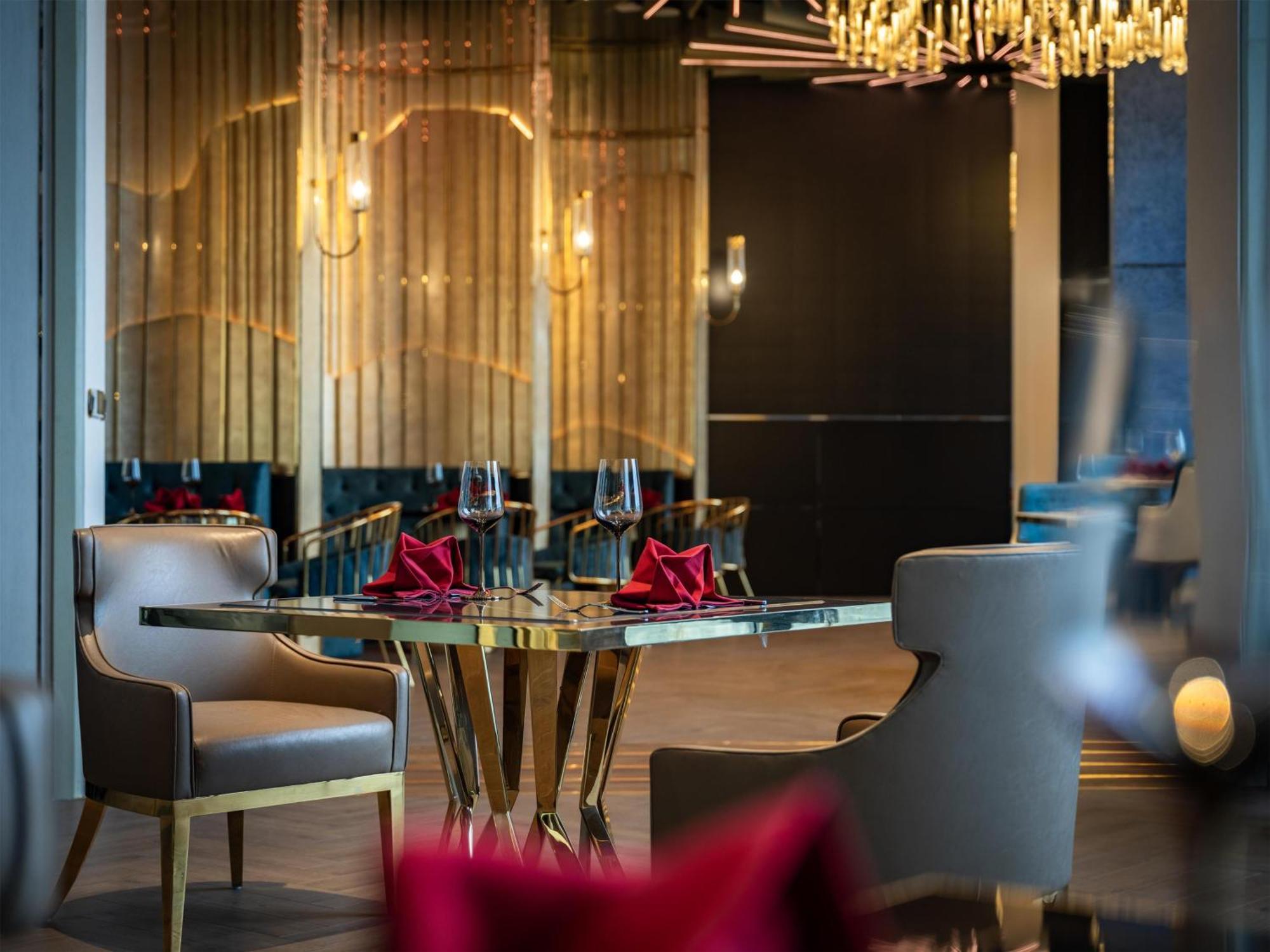 Radisson Blu Ha Long Bay Hotel Bagian luar foto